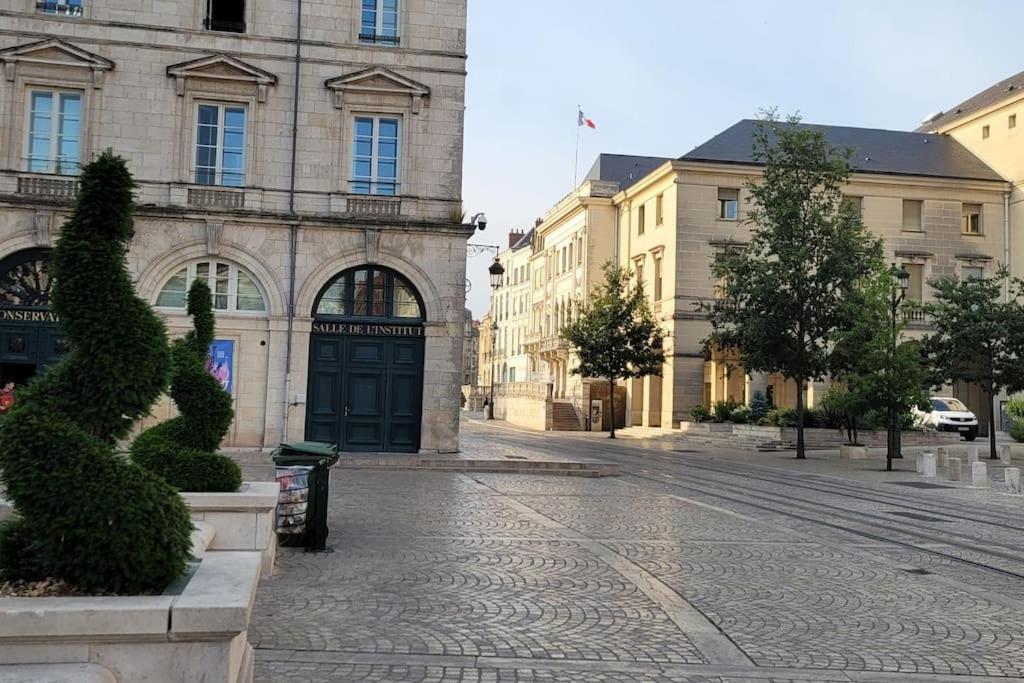Apartament Le Domremy F2 Au Coeur D'Orlean Zewnętrze zdjęcie